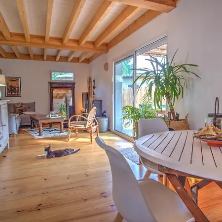 De Charme Bassin D'arcachon- Piscine-proche Des Plages-au Calme Holiday home Gujan-Mestras