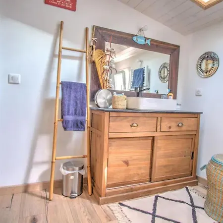 Holiday home De Charme Bassin D'arcachon- Piscine-proche Des Plages-au Calme